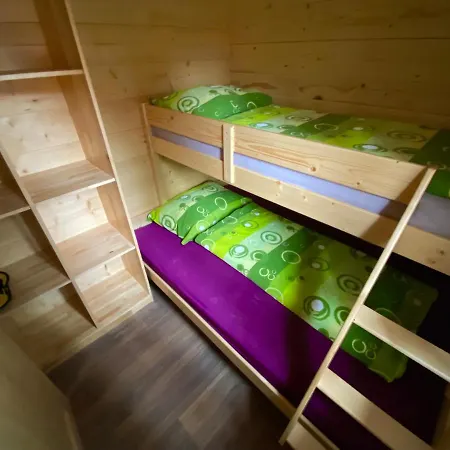 בקתה Wooden With Jacuzzi