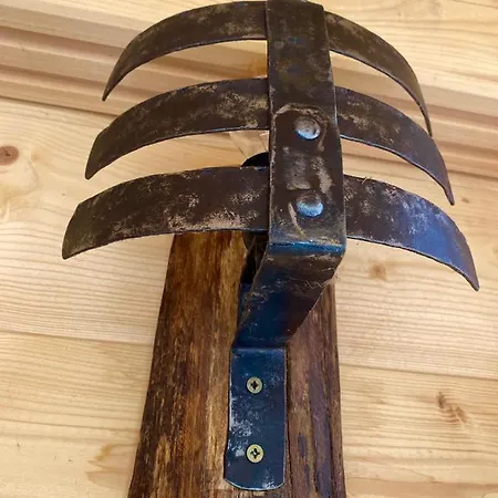 Wooden With Jacuzzi בקתה *